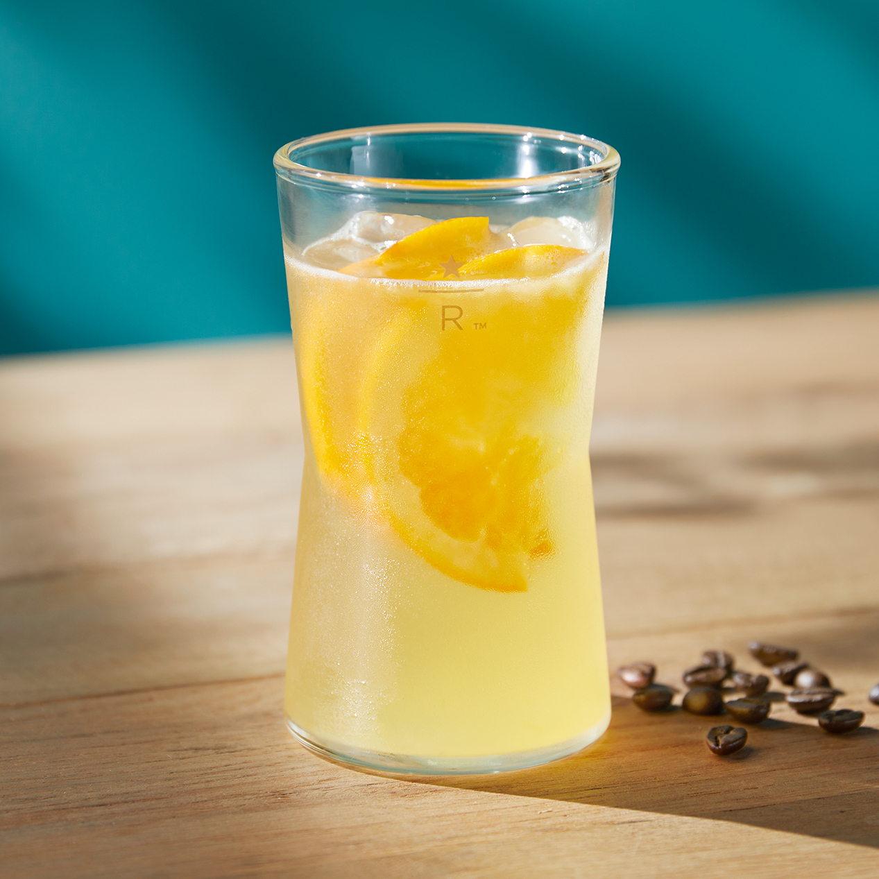 ［新商品情報］スターバックス リザーブ® ロースタリー 東京にサマービバレッジが登場。