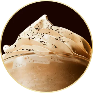 一口目からコーヒーを味わえるよう、ホイップクリームもコーヒー風味に