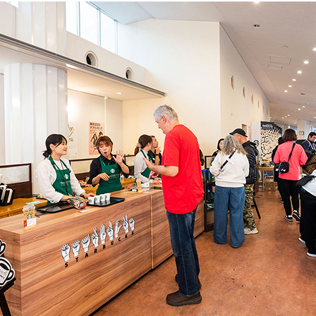 多様な人々が集う交流拠点――――パートナーがデフリンピックで感じたこと